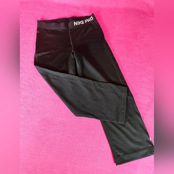 Nike Pro Black Leggings - Picture 1 of 2